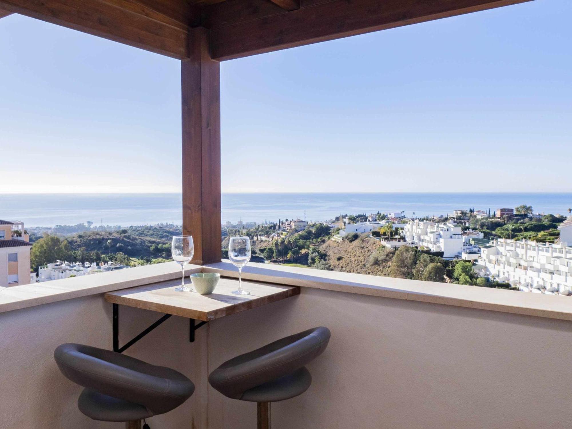 Atico Con Vistas Al Mar Piscina Y Parking Apartment Malaga Luaran gambar